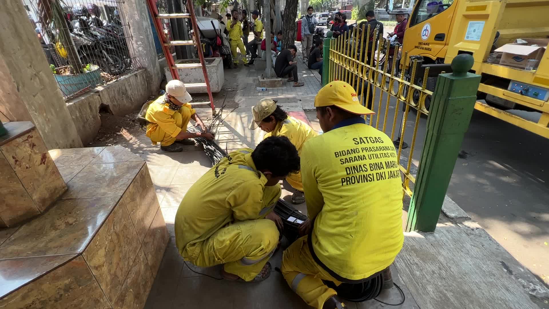 Controlling Chaotic Fiber Optic Cables in Jakarta, Indonesia