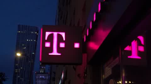 T-Mobile shop in Warsaw
