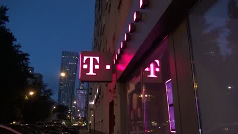 T-Mobile shop in Warsaw