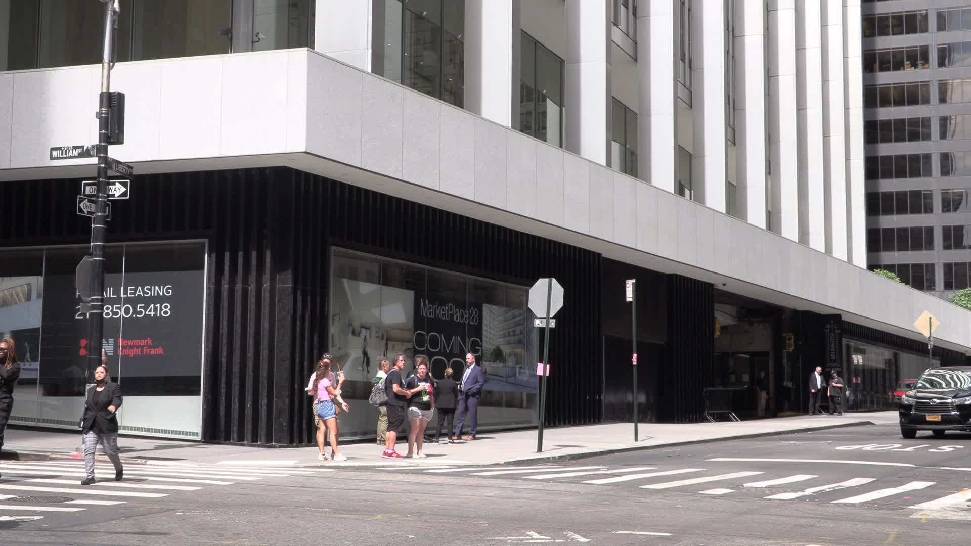 NYC: Trump Motorcade AG office