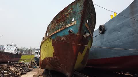 Dockyard Workers In Dhaka