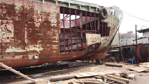 Dockyard Workers In Dhaka