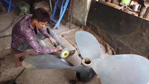 Dockyard Workers In Dhaka