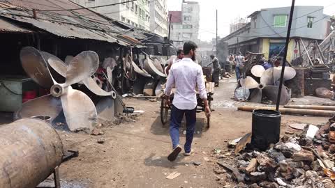 Dockyard Workers In Dhaka