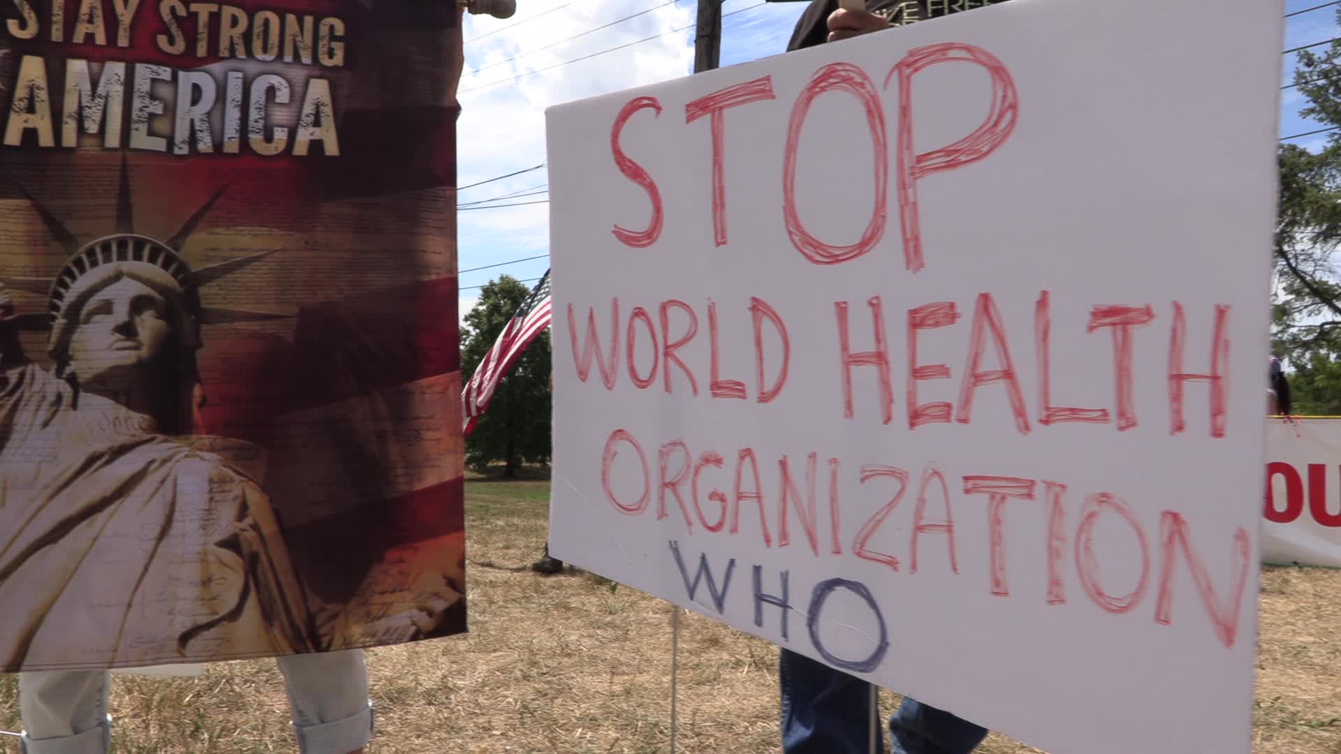 NJ: Trump supporters rally near Trump National Golf Club Bedminster