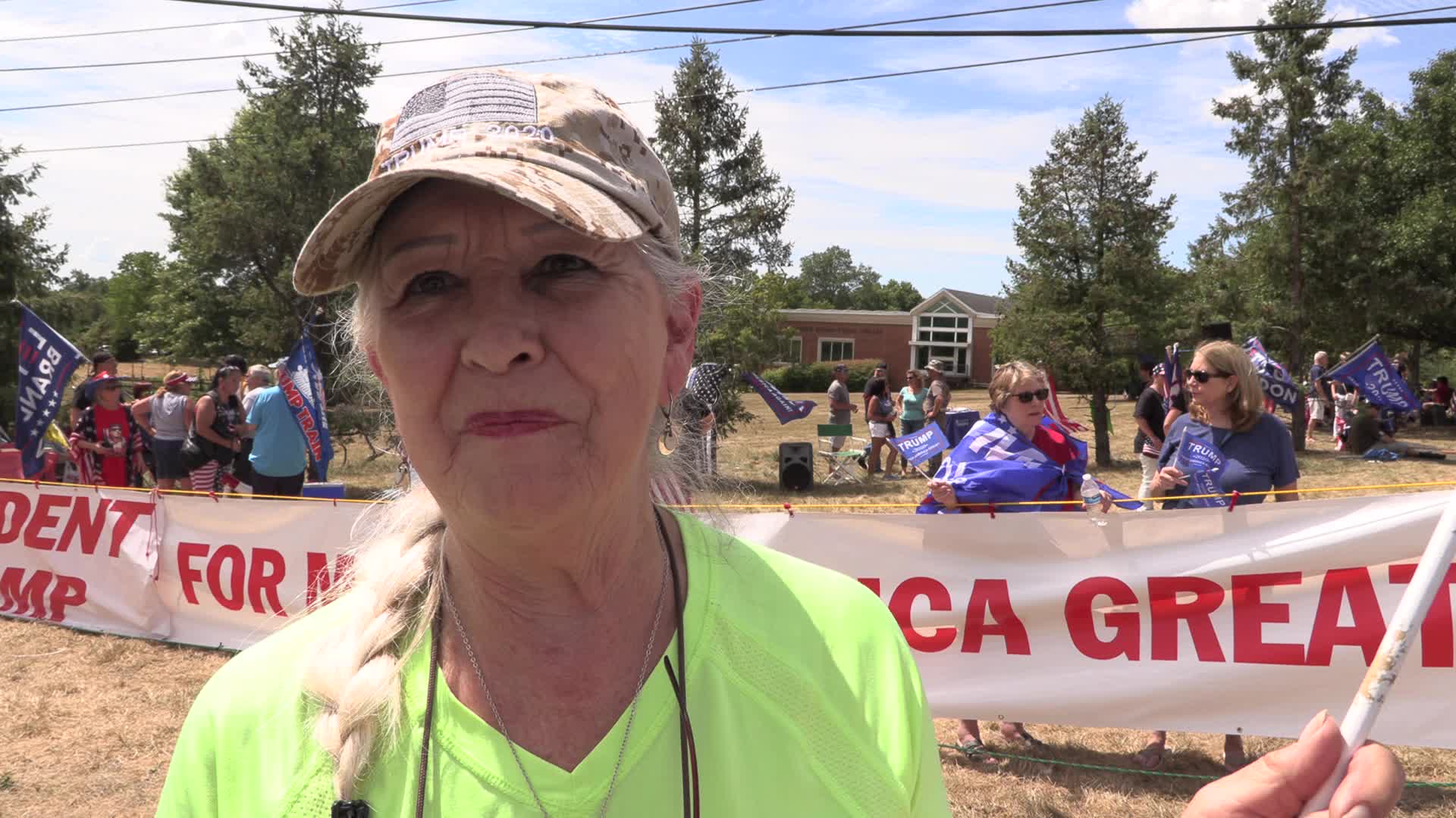 NJ: Trump supporters rally near Trump National Golf Club Bedminster