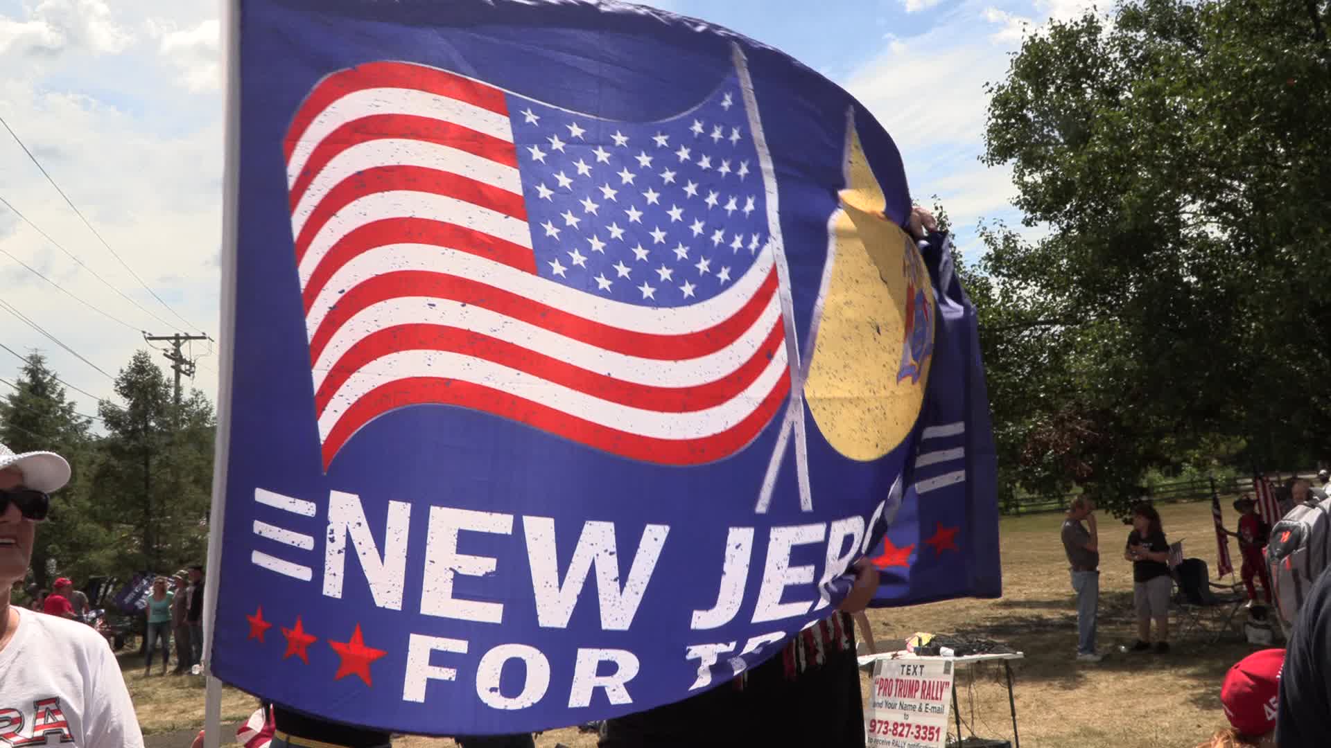 NJ: Trump supporters rally near Trump National Golf Club Bedminster