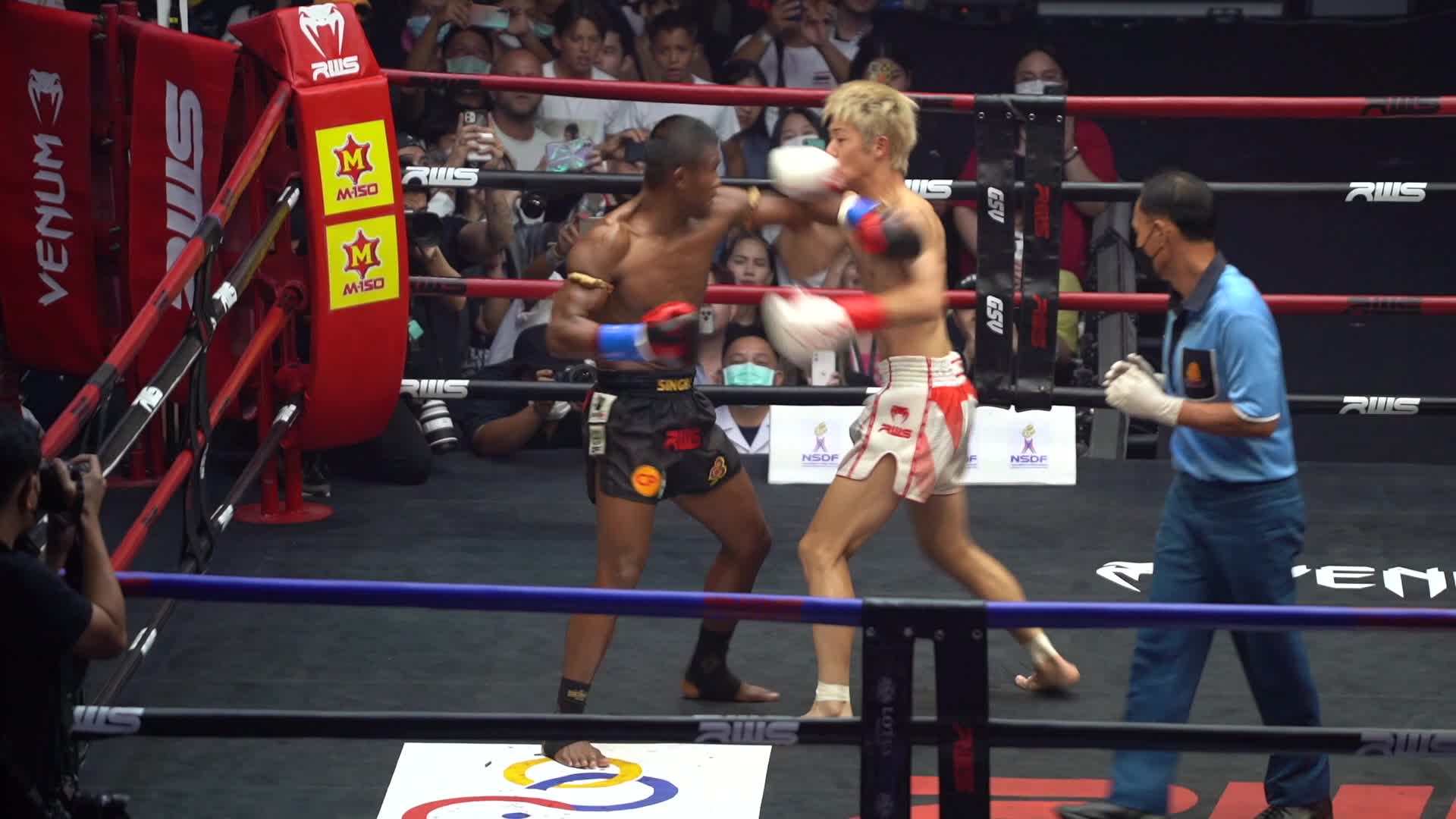KAT Presents Legend of Rajadamnern Buakaw Banchamek VS Kota Miura