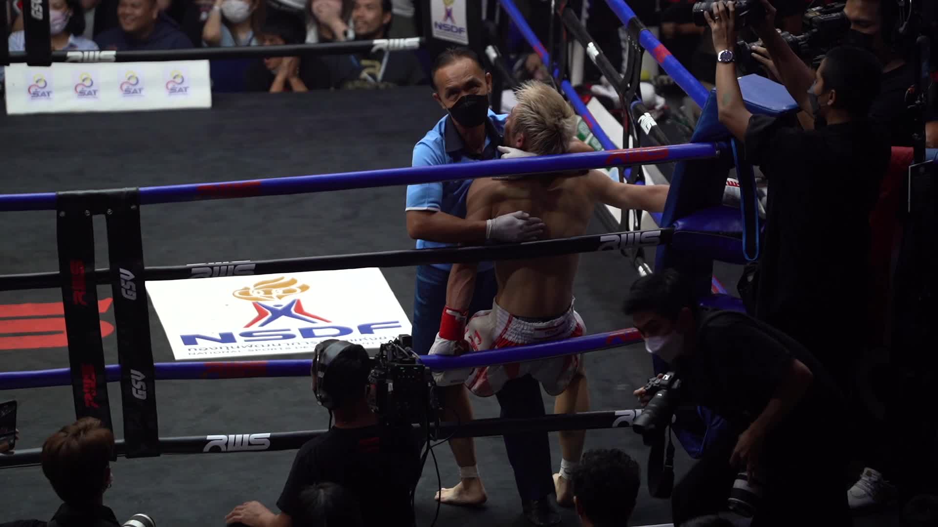 KAT Presents Legend of Rajadamnern Buakaw Banchamek VS Kota Miura