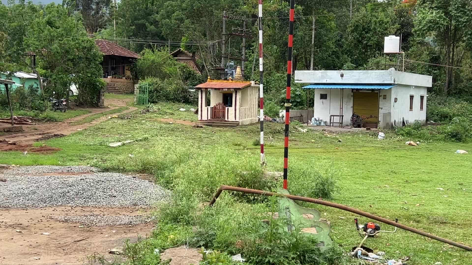 Anju Veedu Village