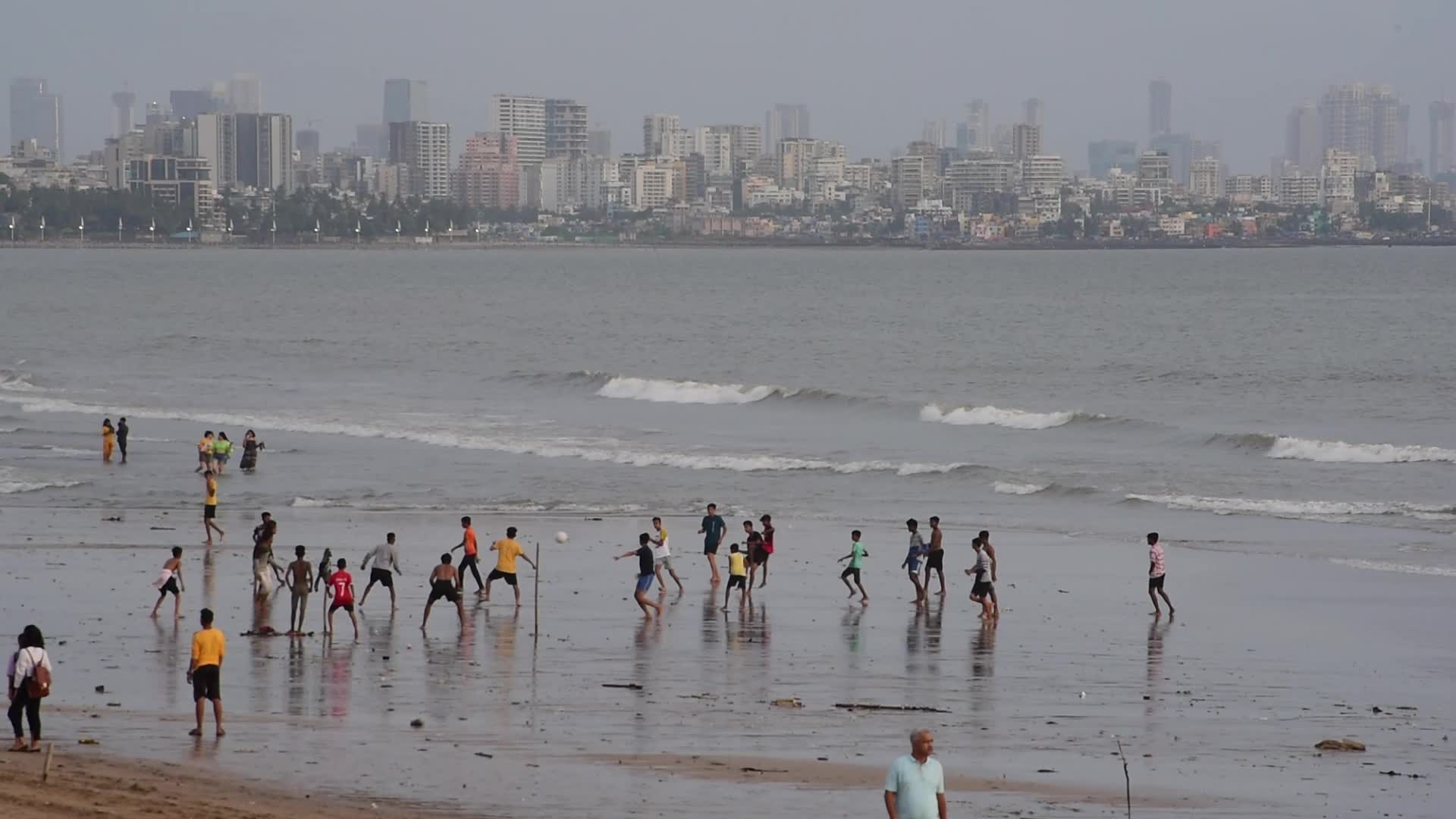 Daily Life In Mumbai