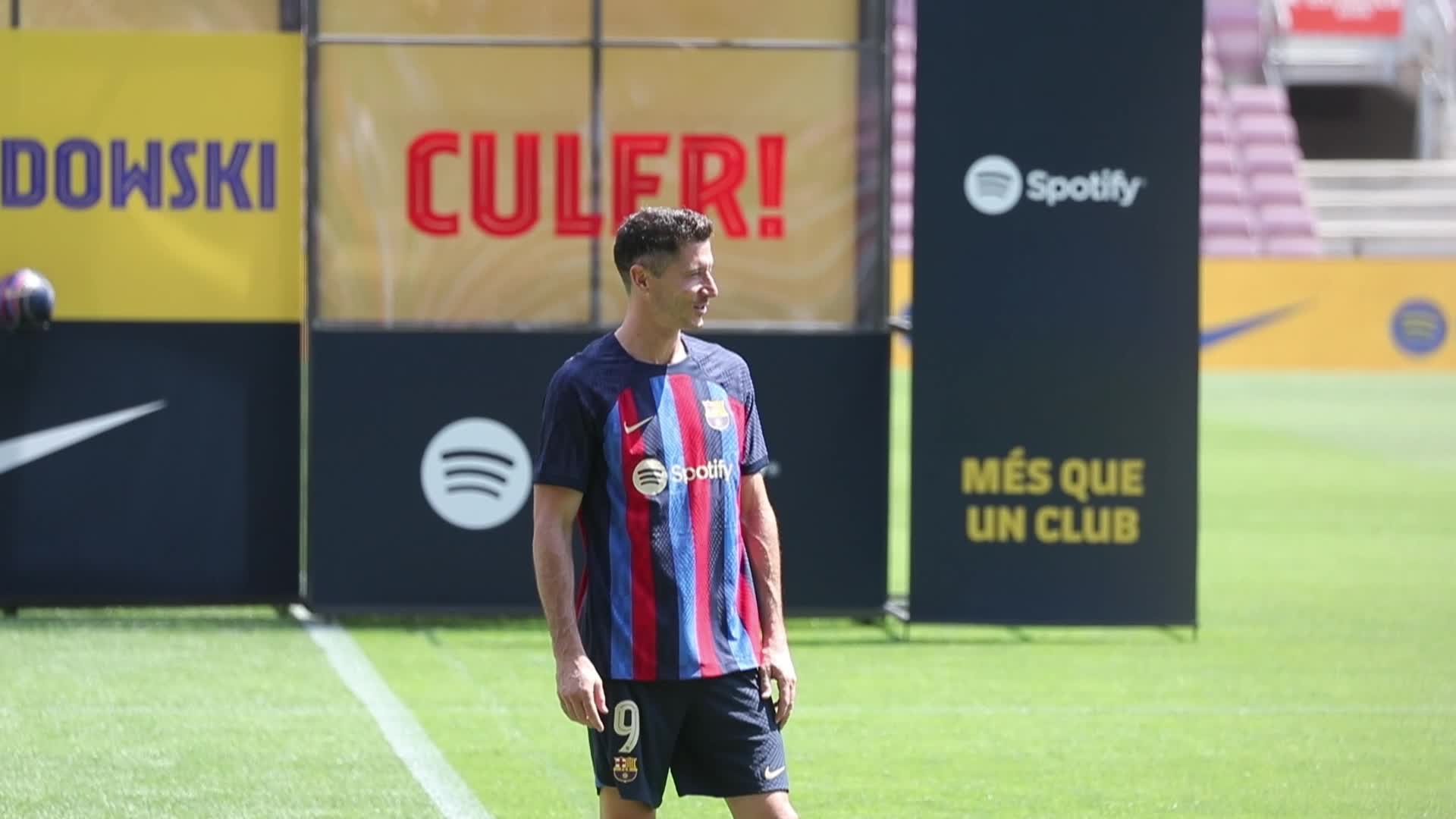 Lewandowski presented as a new FC Barcelona player