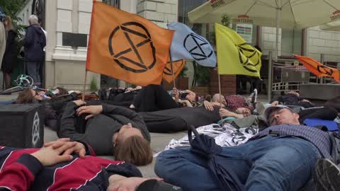 Extinction Rebellion organizes climate protest in Warsaw