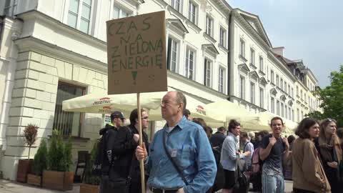 Extinction Rebellion organizes climate protest in Warsaw