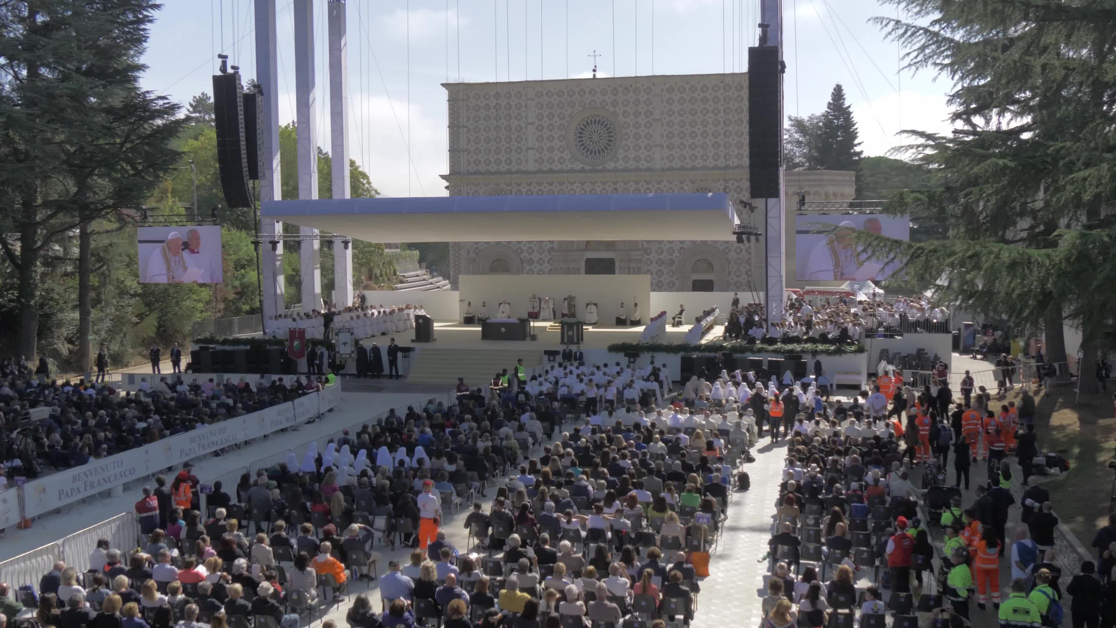 Holy Mass Of Pope Francis In L'Aquila, the first Pontiff To Open The Holy Door After 728 Years