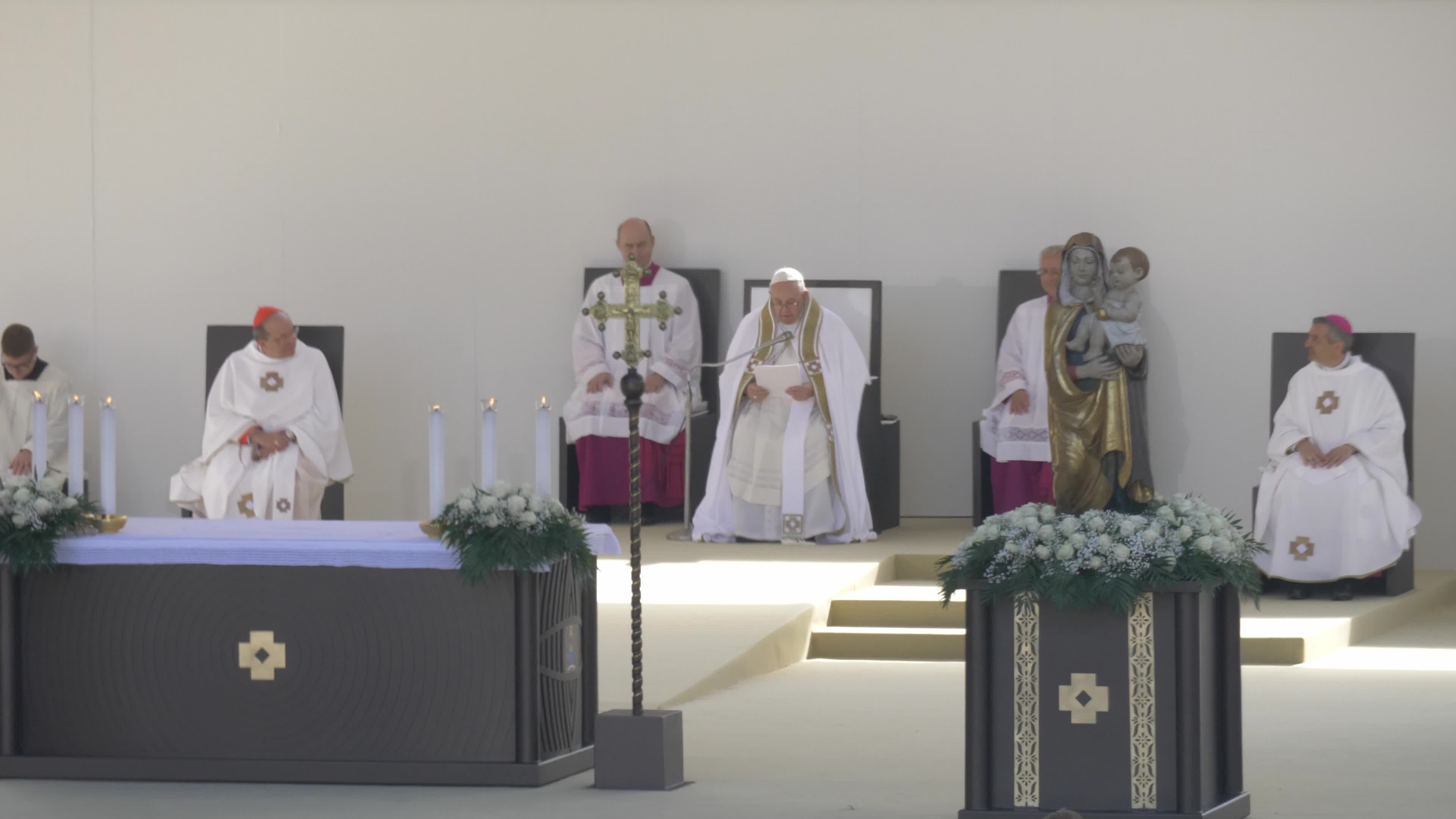 Holy Mass Of Pope Francis In L'Aquila, the first Pontiff To Open The Holy Door After 728 Years