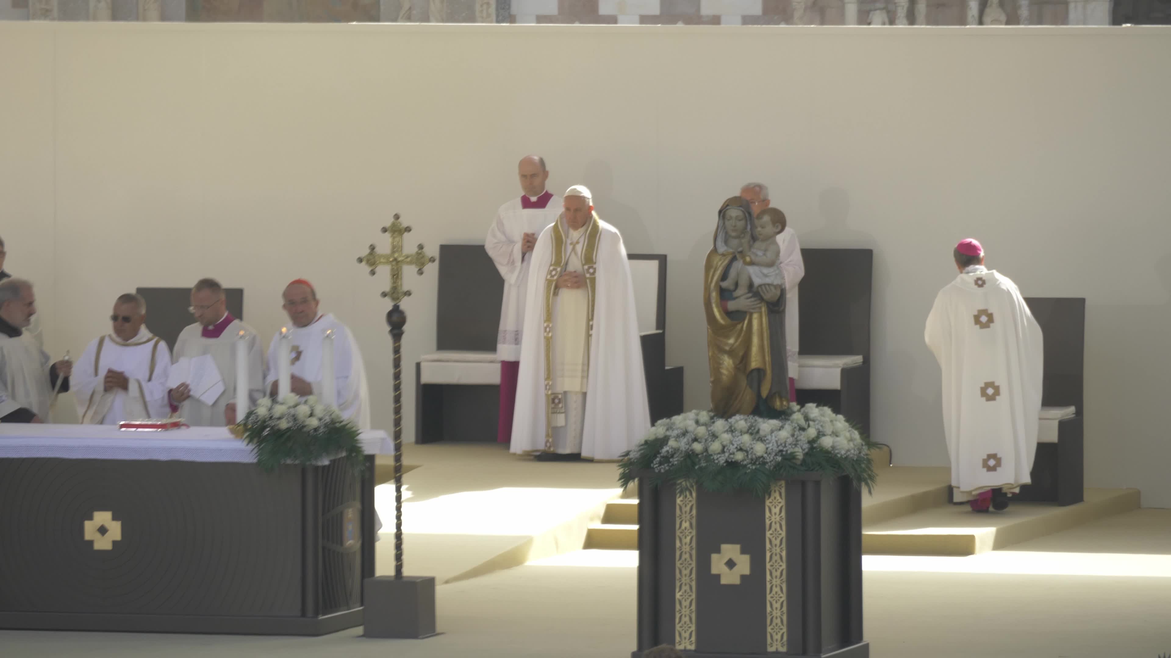Holy Mass Of Pope Francis In L'Aquila, the first Pontiff To Open The Holy Door After 728 Years
