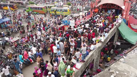 Markets overflow with Eid customers in Dhaka