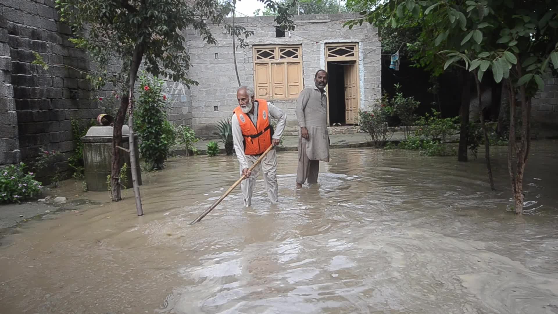 Over 900 dead since June amid heavy monsoon rains in Pakistan
