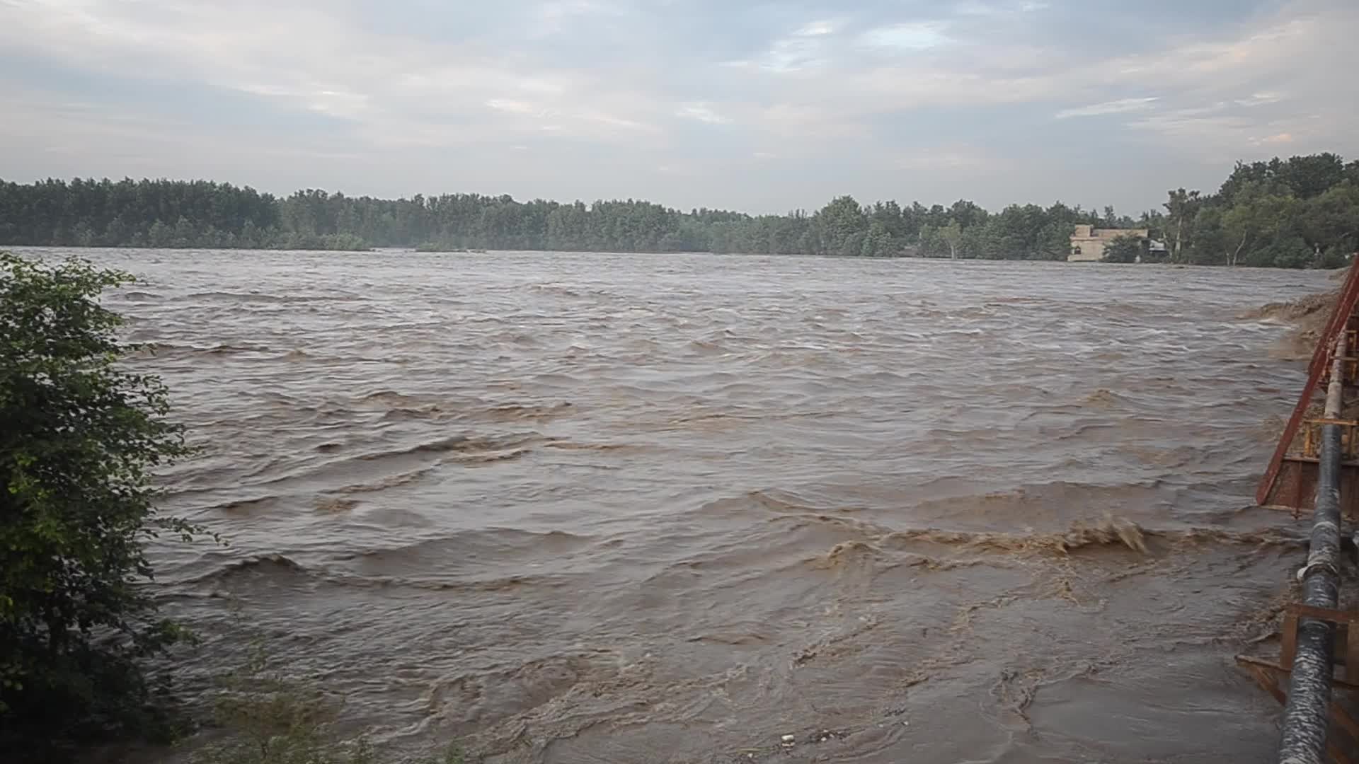 Over 900 dead since June amid heavy monsoon rains in Pakistan