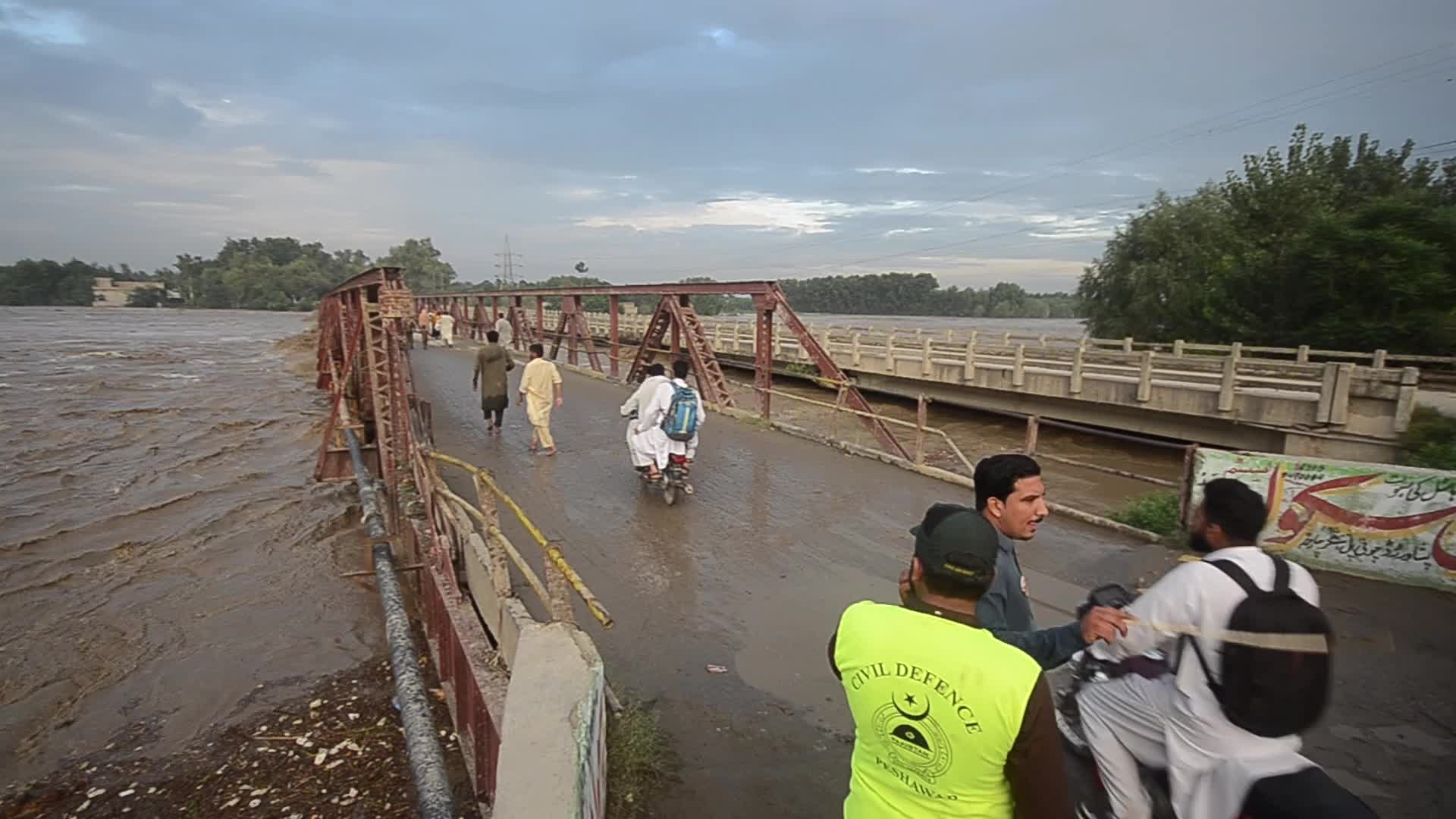 Over 900 dead since June amid heavy monsoon rains in Pakistan