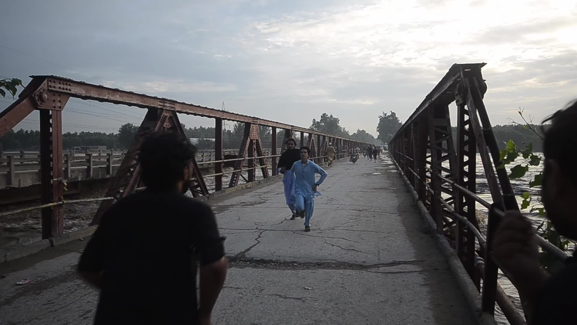 Over 900 dead since June amid heavy monsoon rains in Pakistan