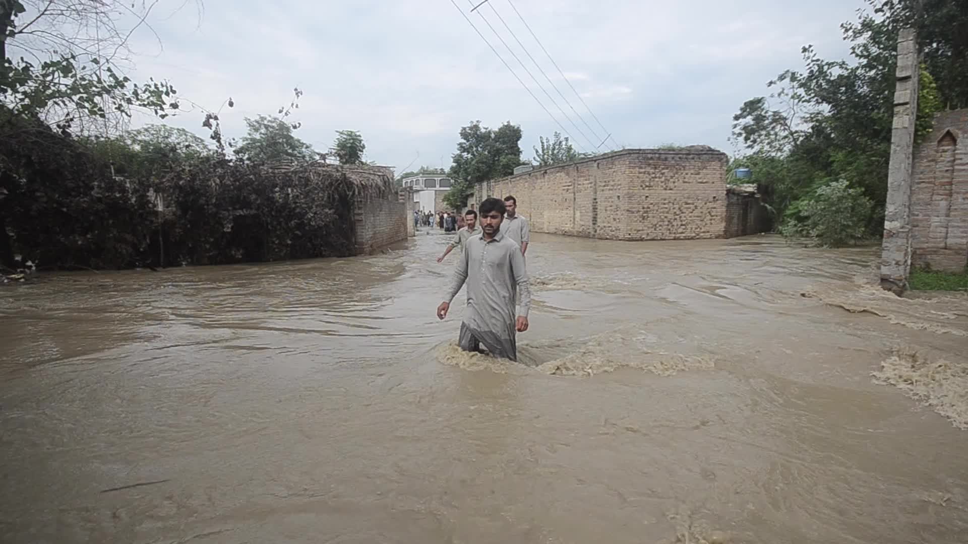 Over 900 dead since June amid heavy monsoon rains in Pakistan