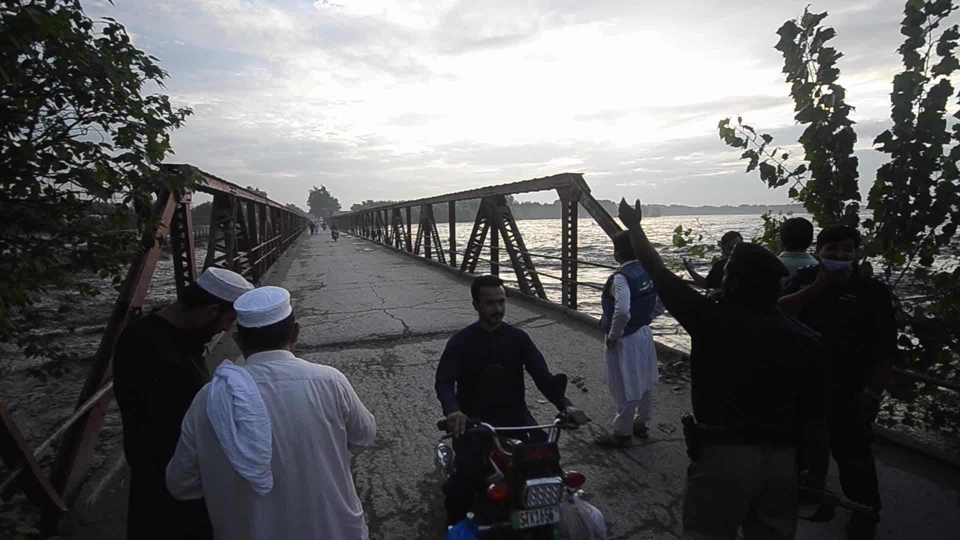 Over 900 dead since June amid heavy monsoon rains in Pakistan