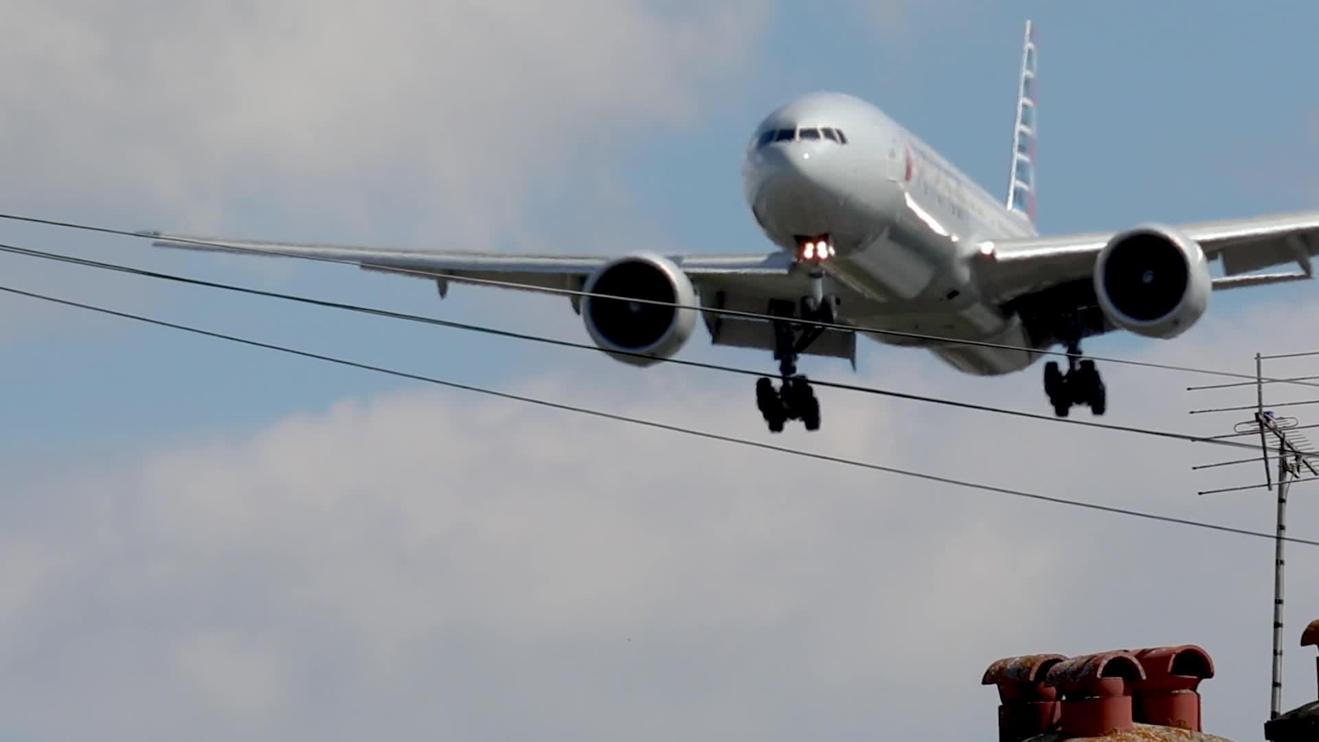 American Airlines Boeing 777 landing at London Heathrow