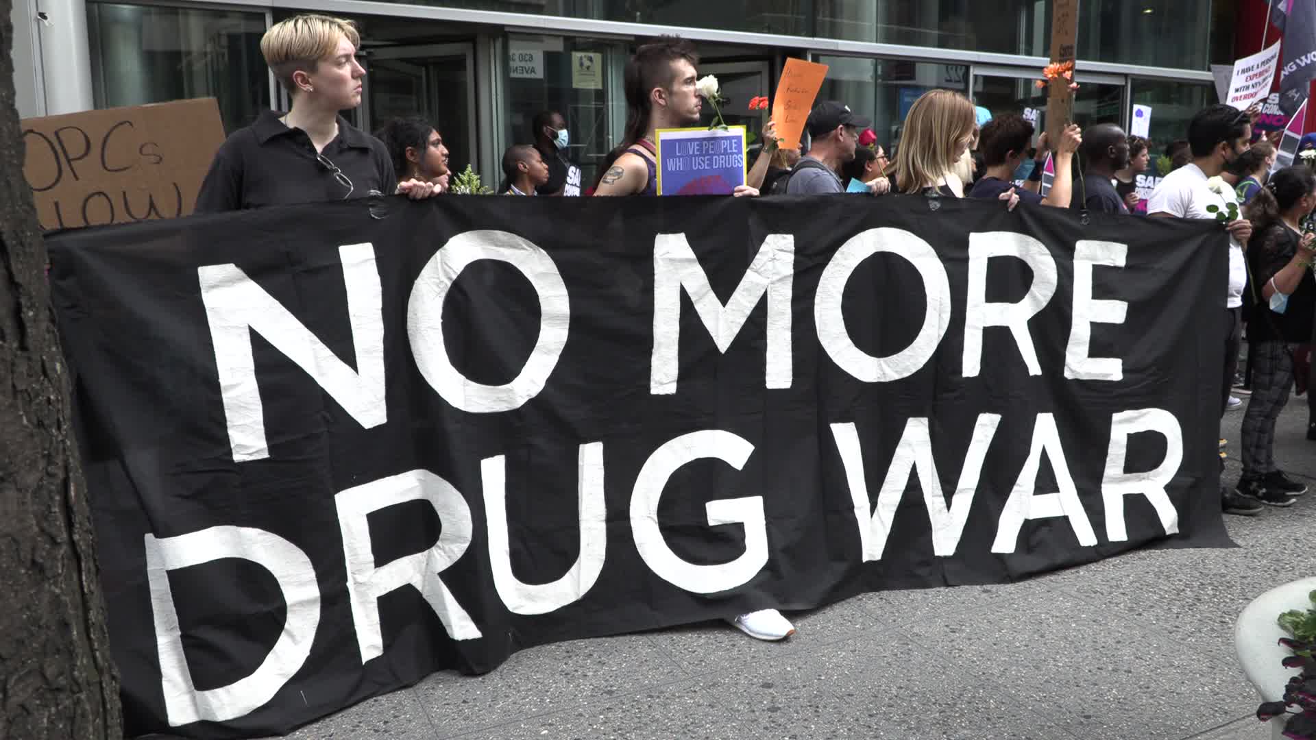 NY: Arrests Outside Governors Office as Activists Call for More Overdose Prevention Centers