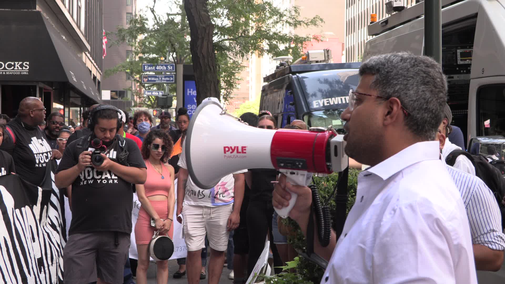 NY: Arrests Outside Governors Office as Activists Call for More Overdose Prevention Centers