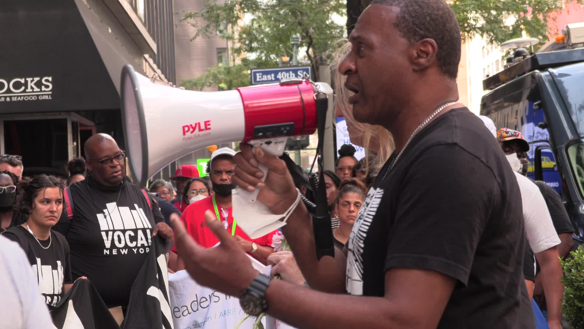 NY: Arrests Outside Governors Office as Activists Call for More Overdose Prevention Centers