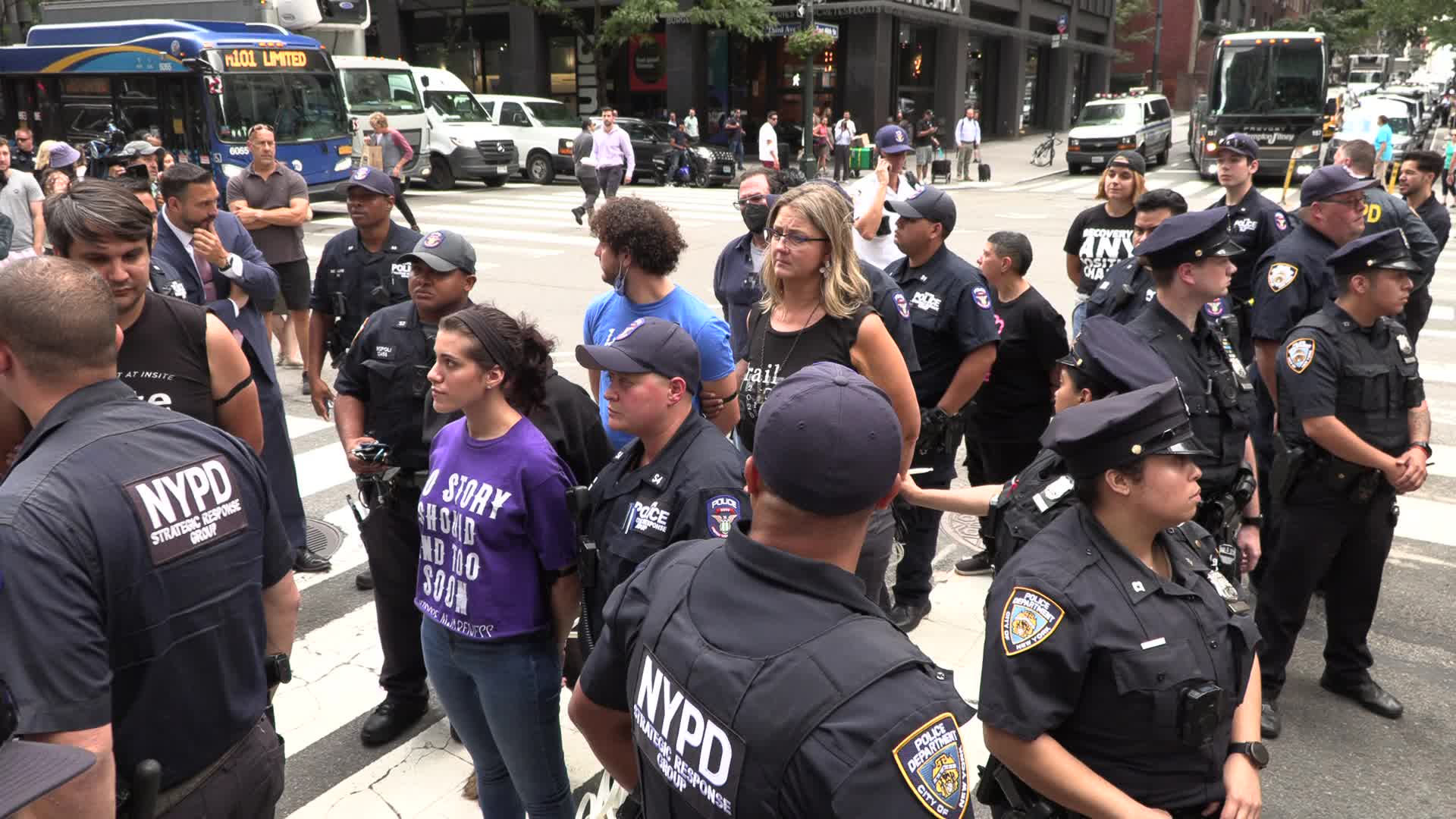 NY: Arrests Outside Governors Office as Activists Call for More Overdose Prevention Centers