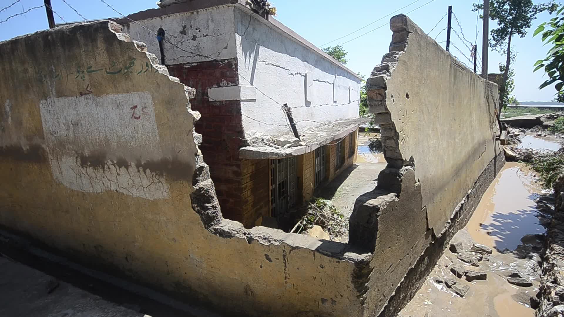 Over 1,061, dead since June amid heavy monsoon rains in Pakistan