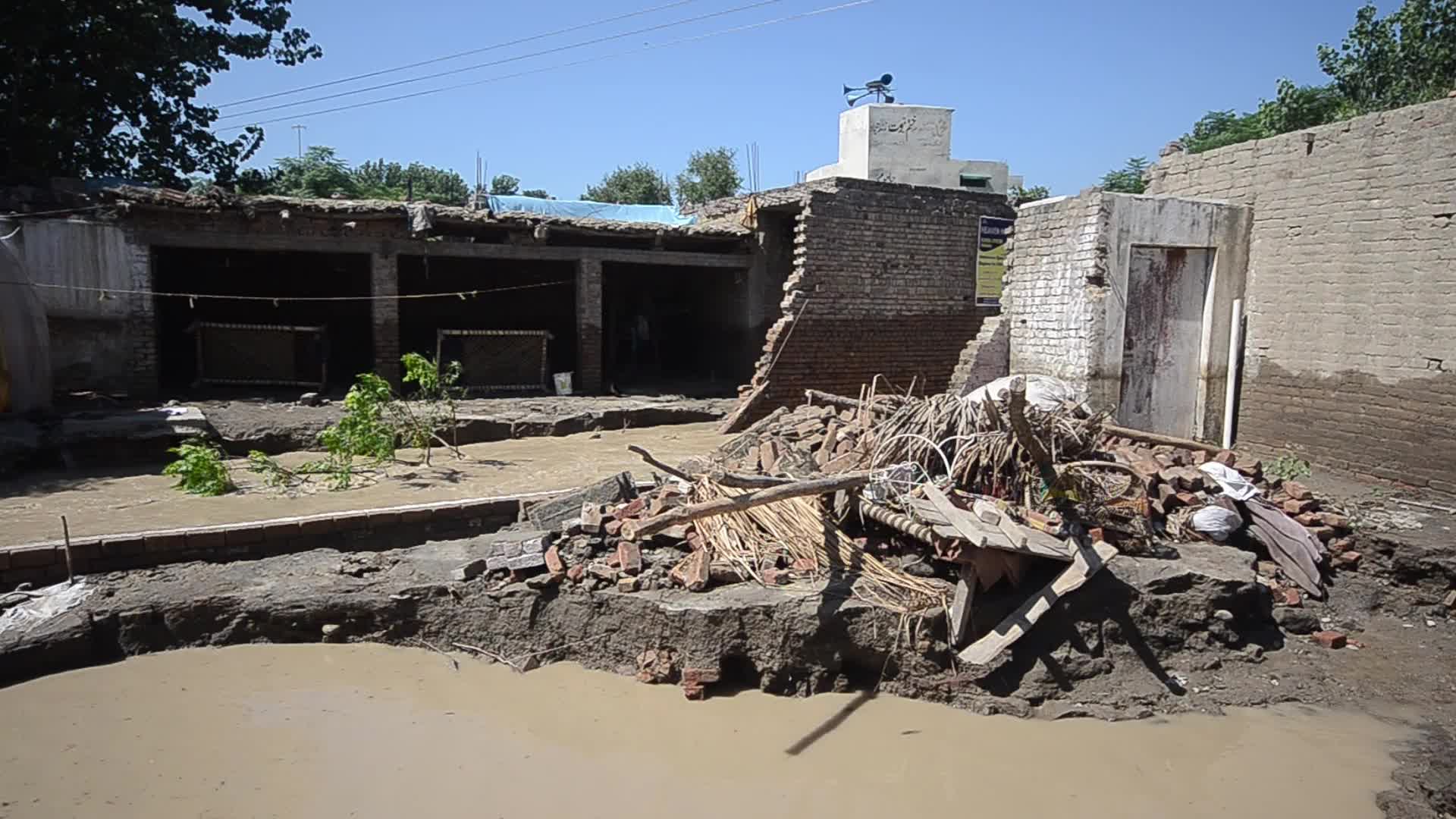 Over 1,061, dead since June amid heavy monsoon rains in Pakistan