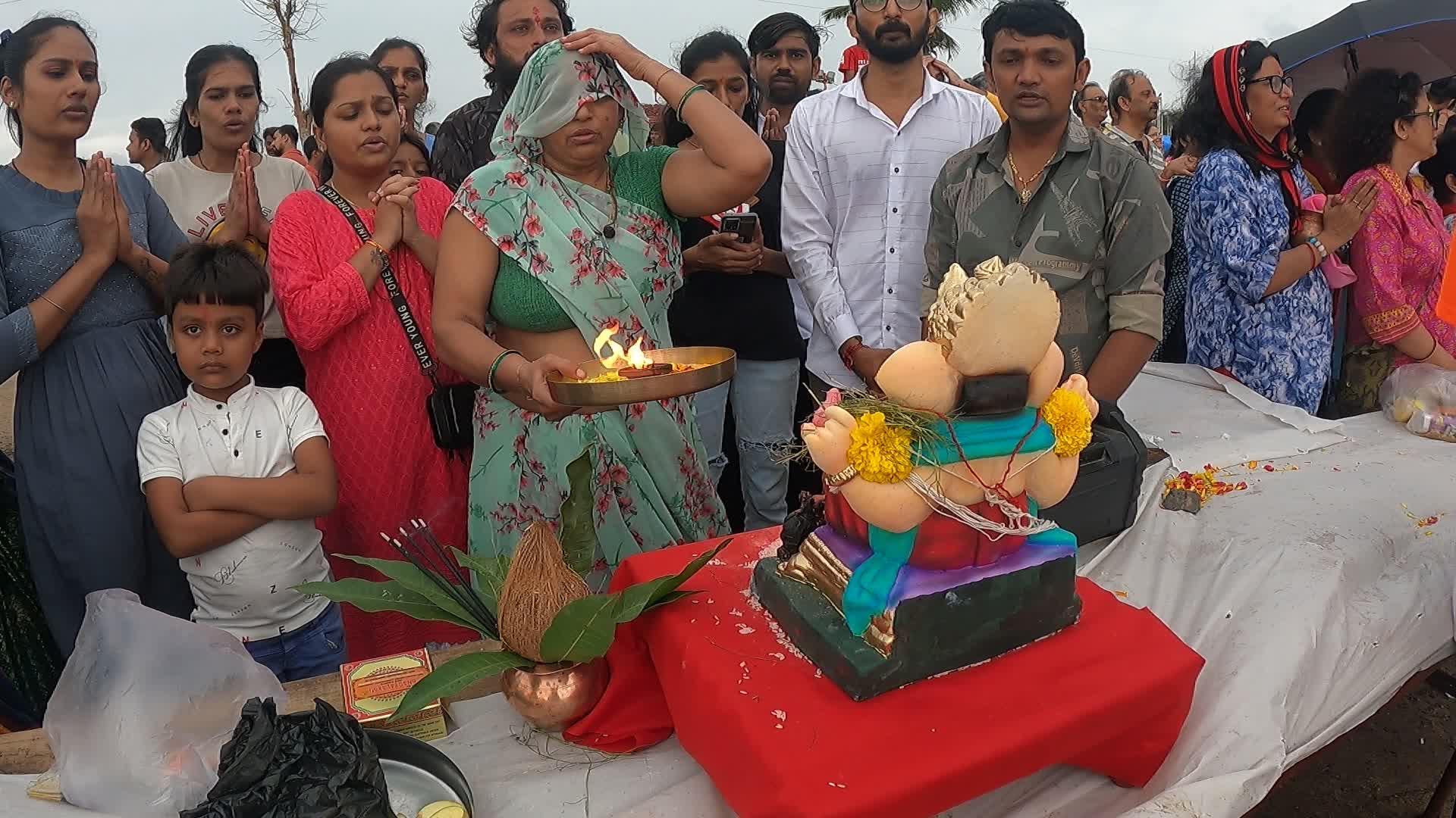 Ganesh Idol Immersion In Mumbai 
