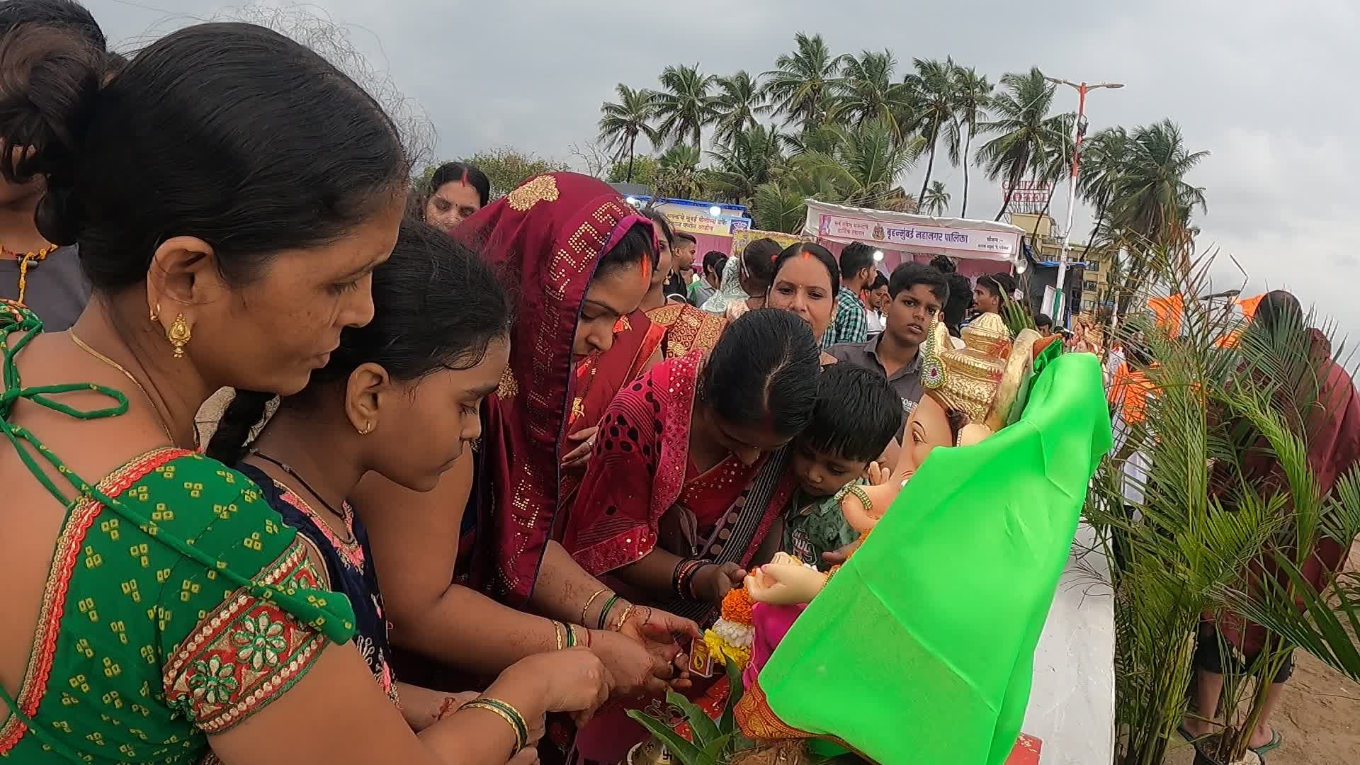 Ganesh Idol Immersion In Mumbai 
