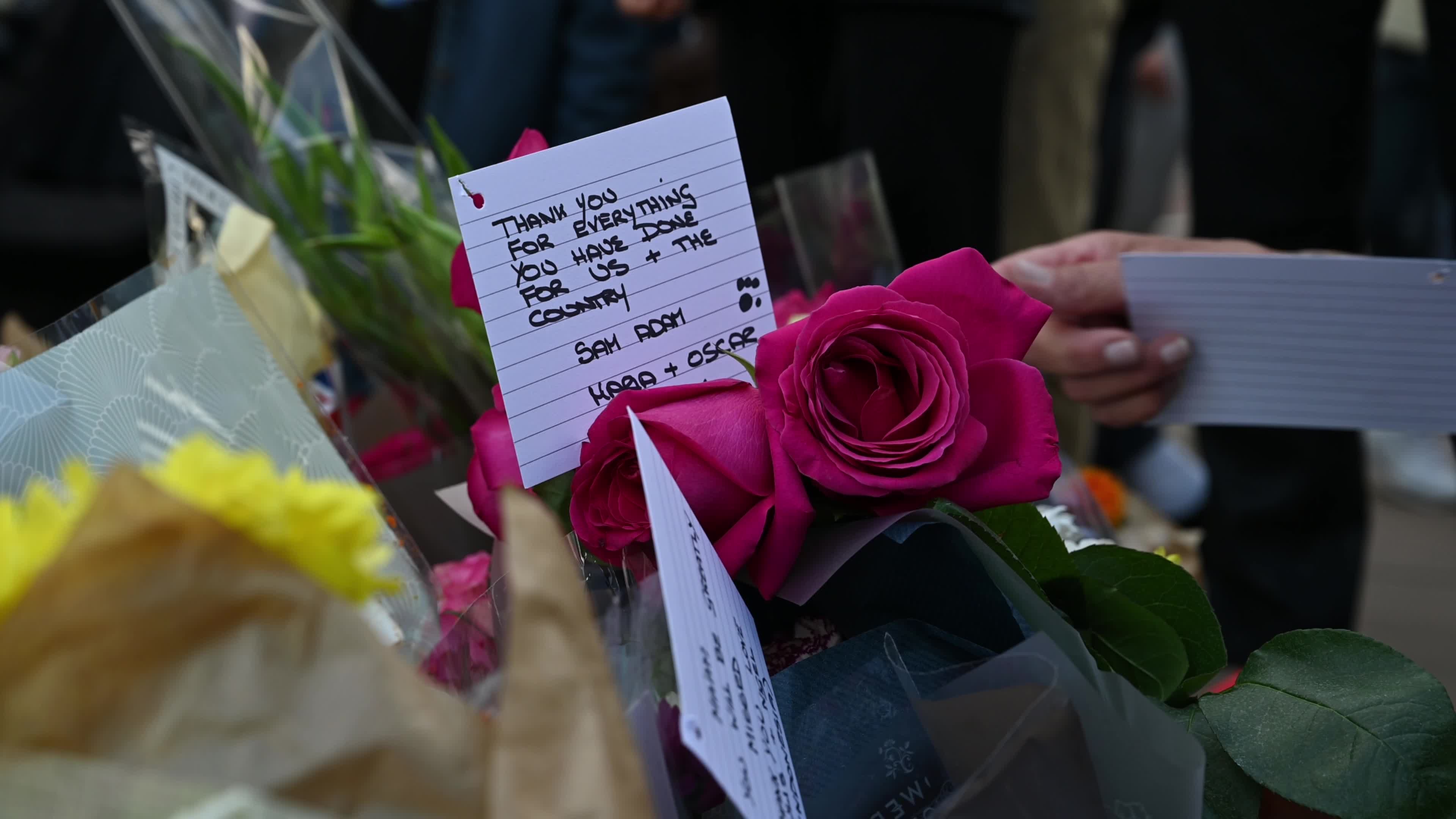 People Pay Tribute To Late Queen Elizabeth II