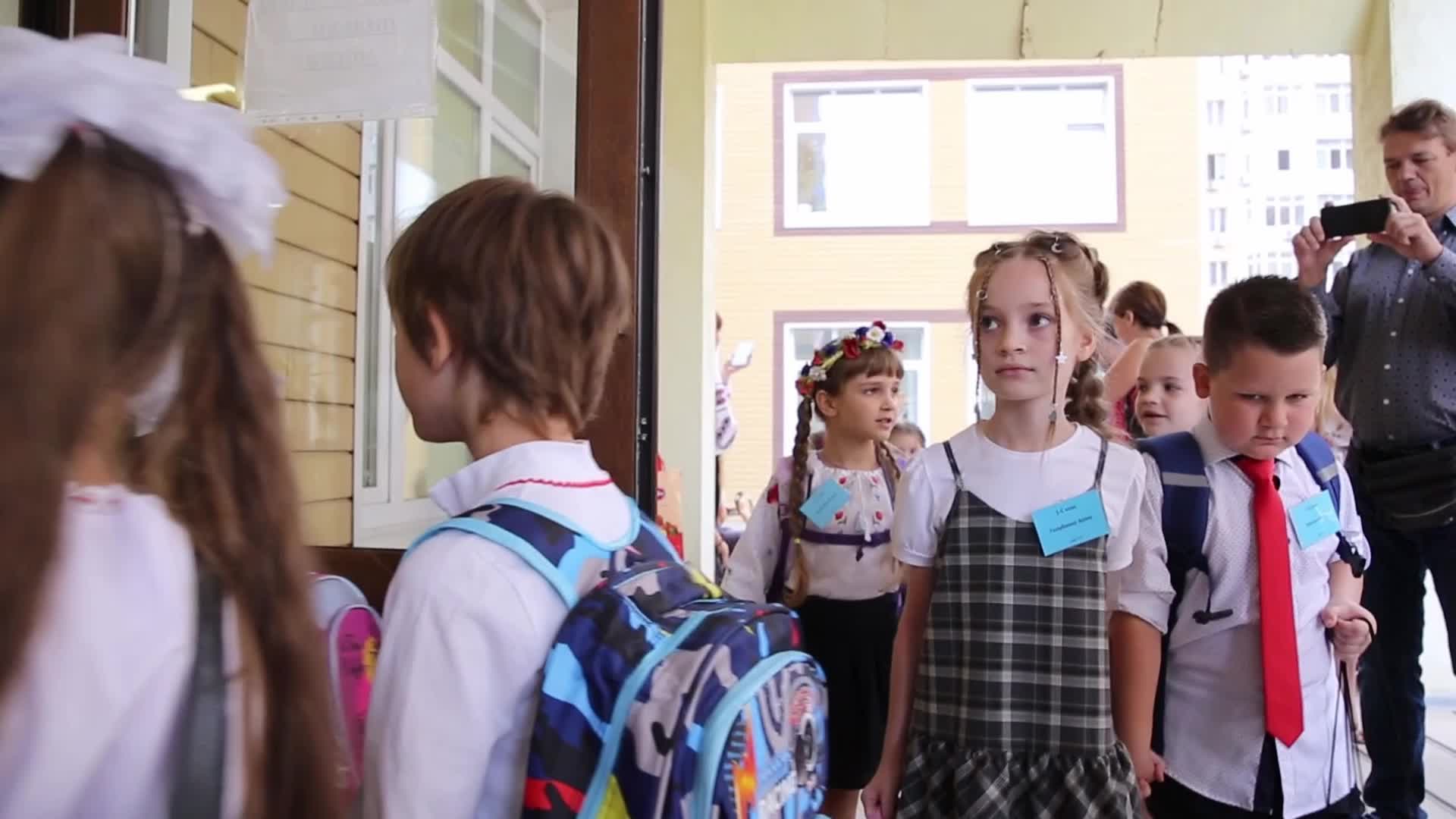 Ukrainian children begin the school year in Odessa