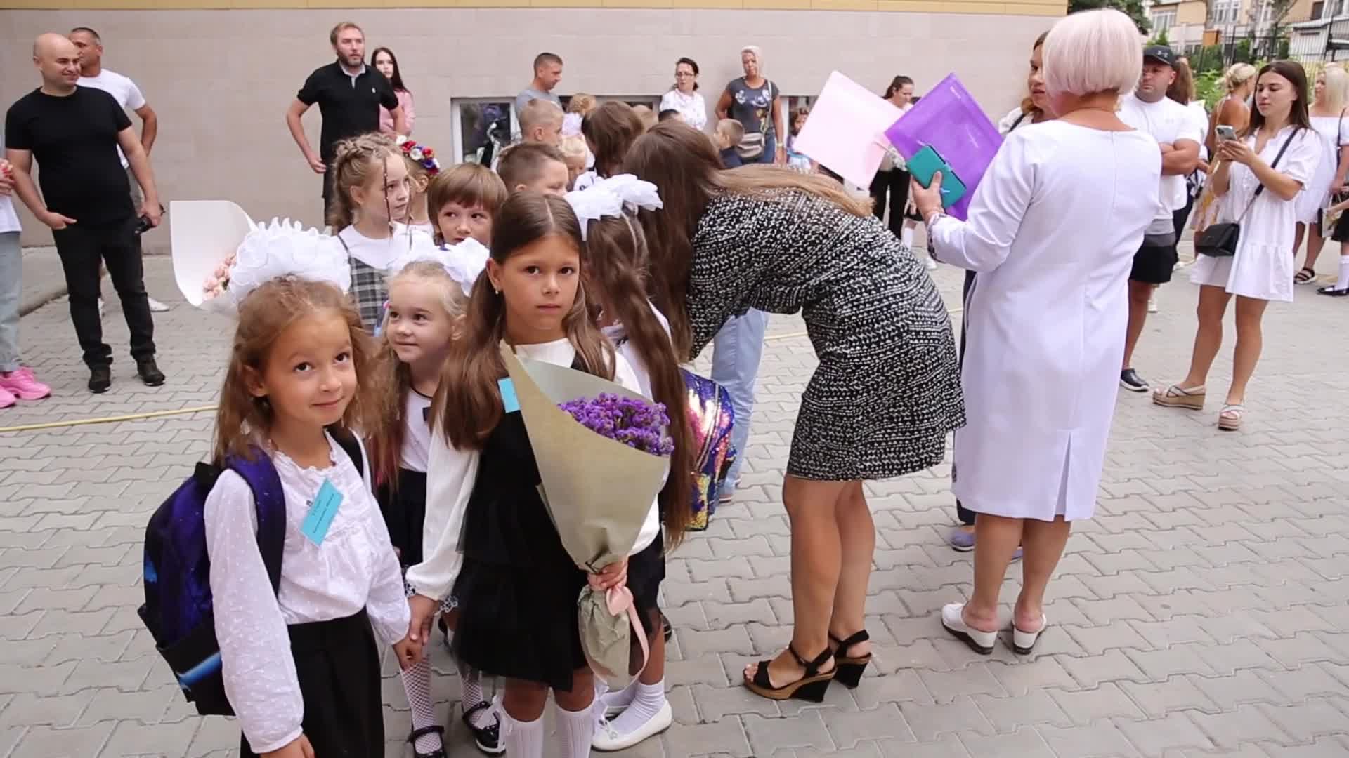 Ukrainian children begin the school year in Odessa