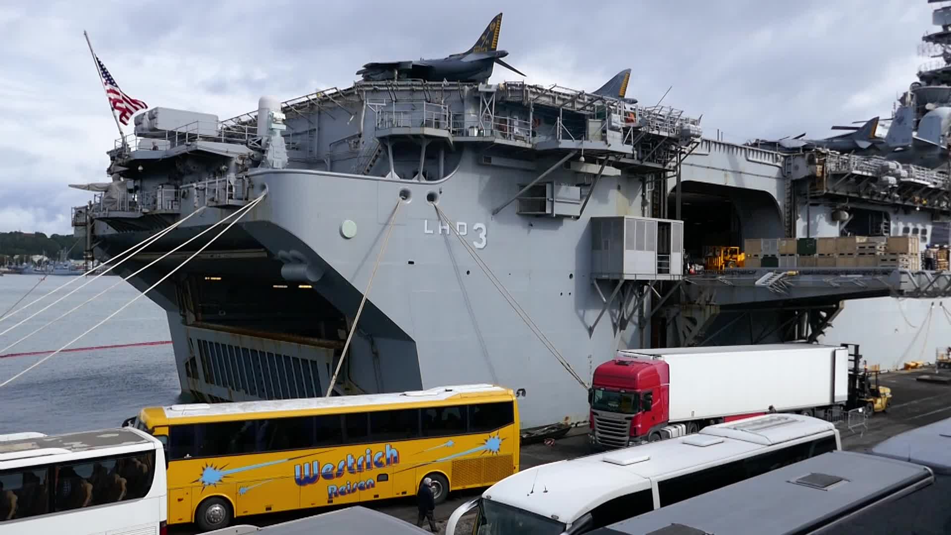 USS Kearsarge Visits Gdynia