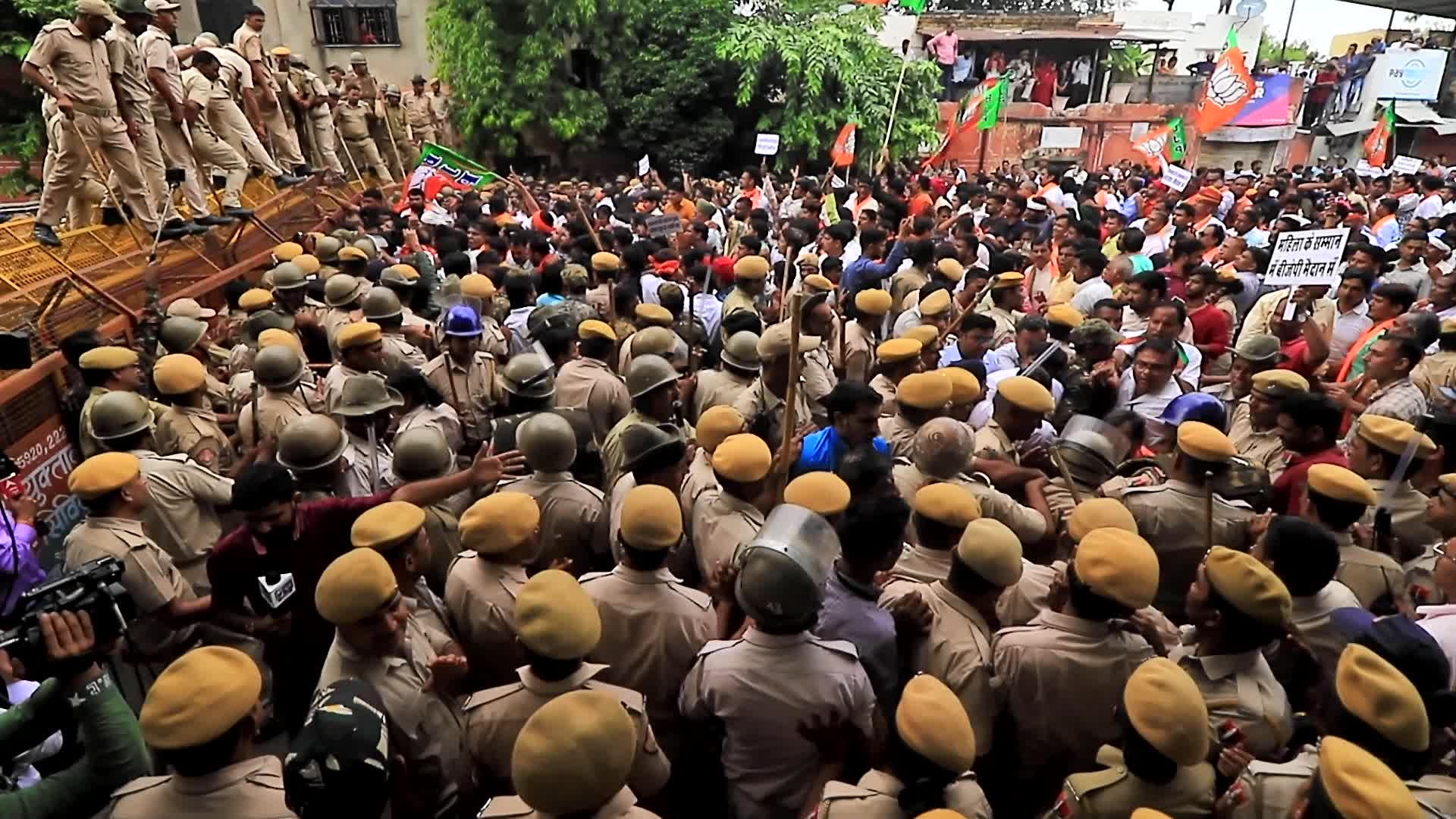 BJP Protest Over Lumpy Skin Disease in Jaipur 