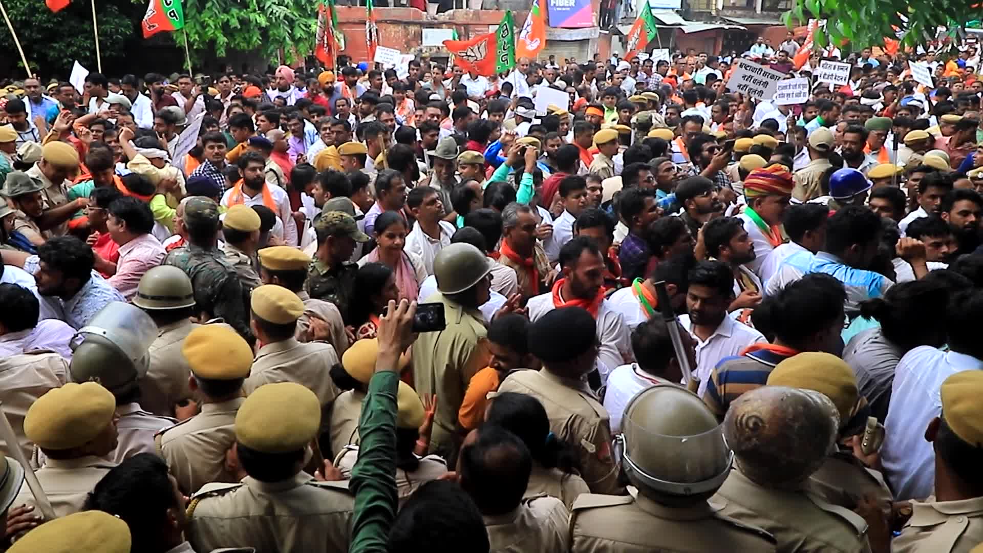 BJP Protest Over Lumpy Skin Disease in Jaipur 
