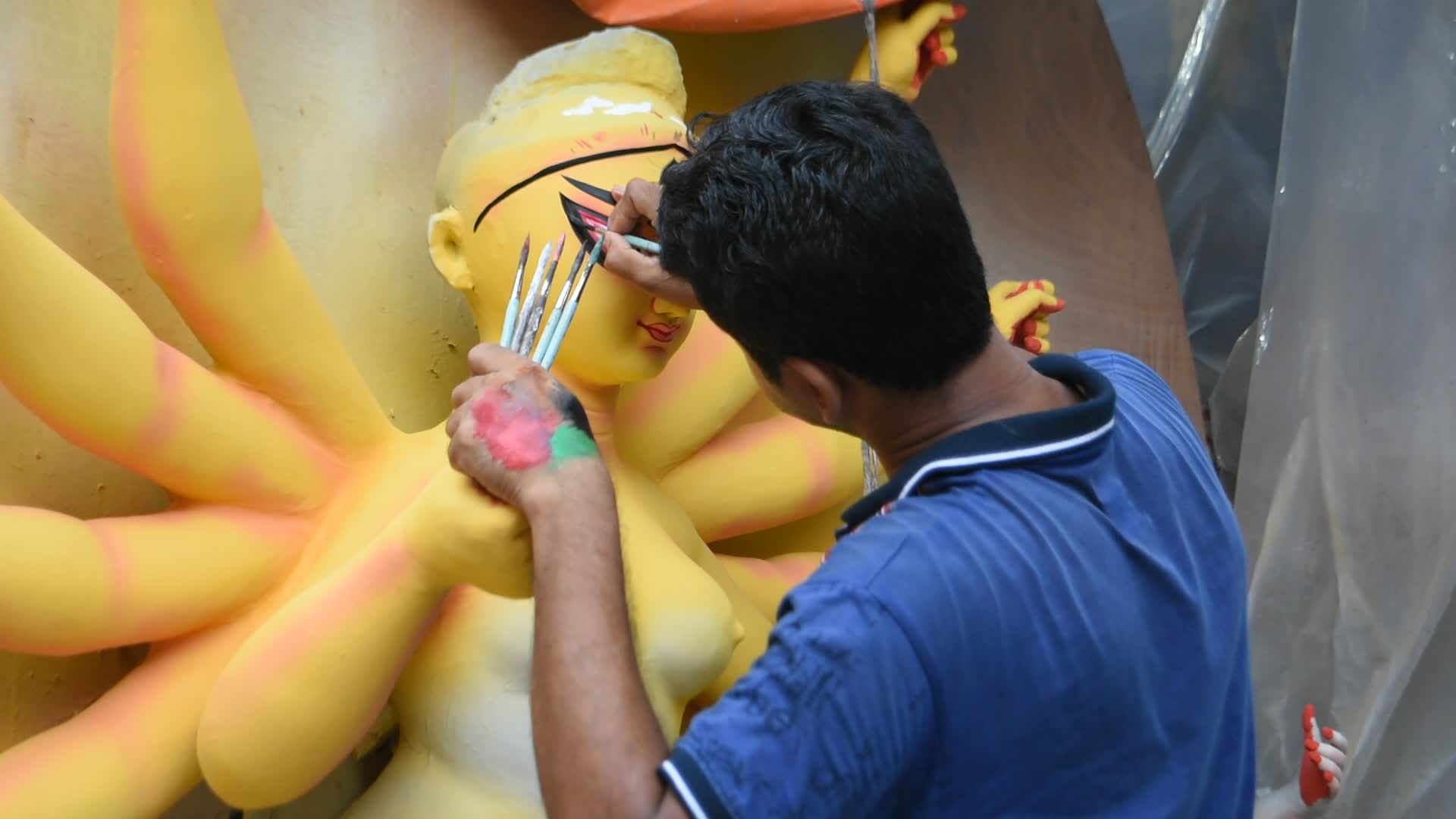 Durga puja preparation in Kolkata