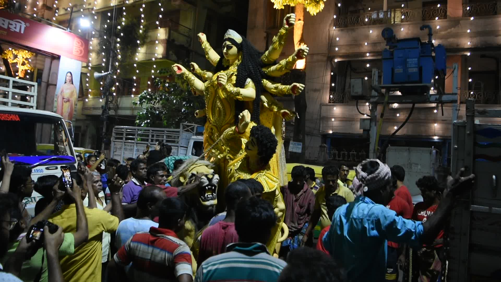 Durga puja preparation in Kolkata