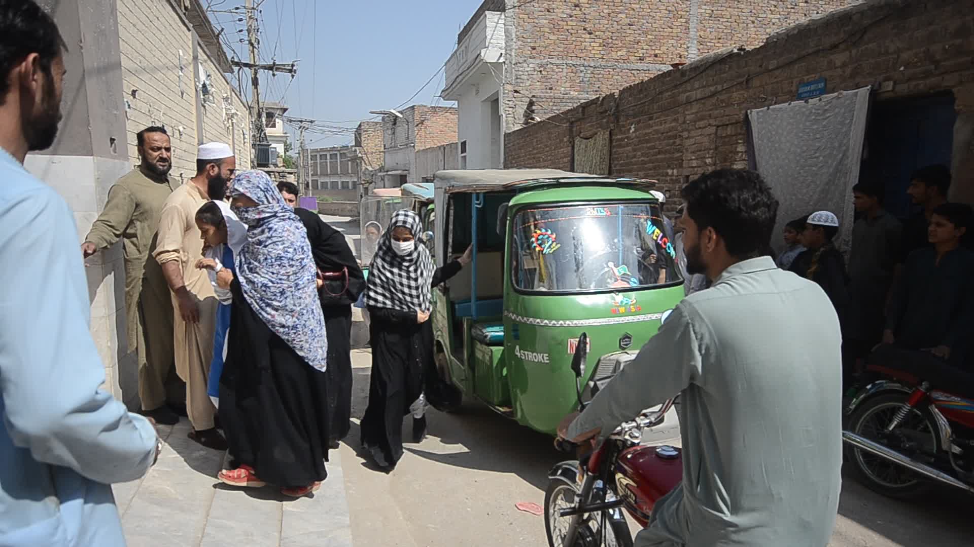 Vaccination campaign in Peshawar