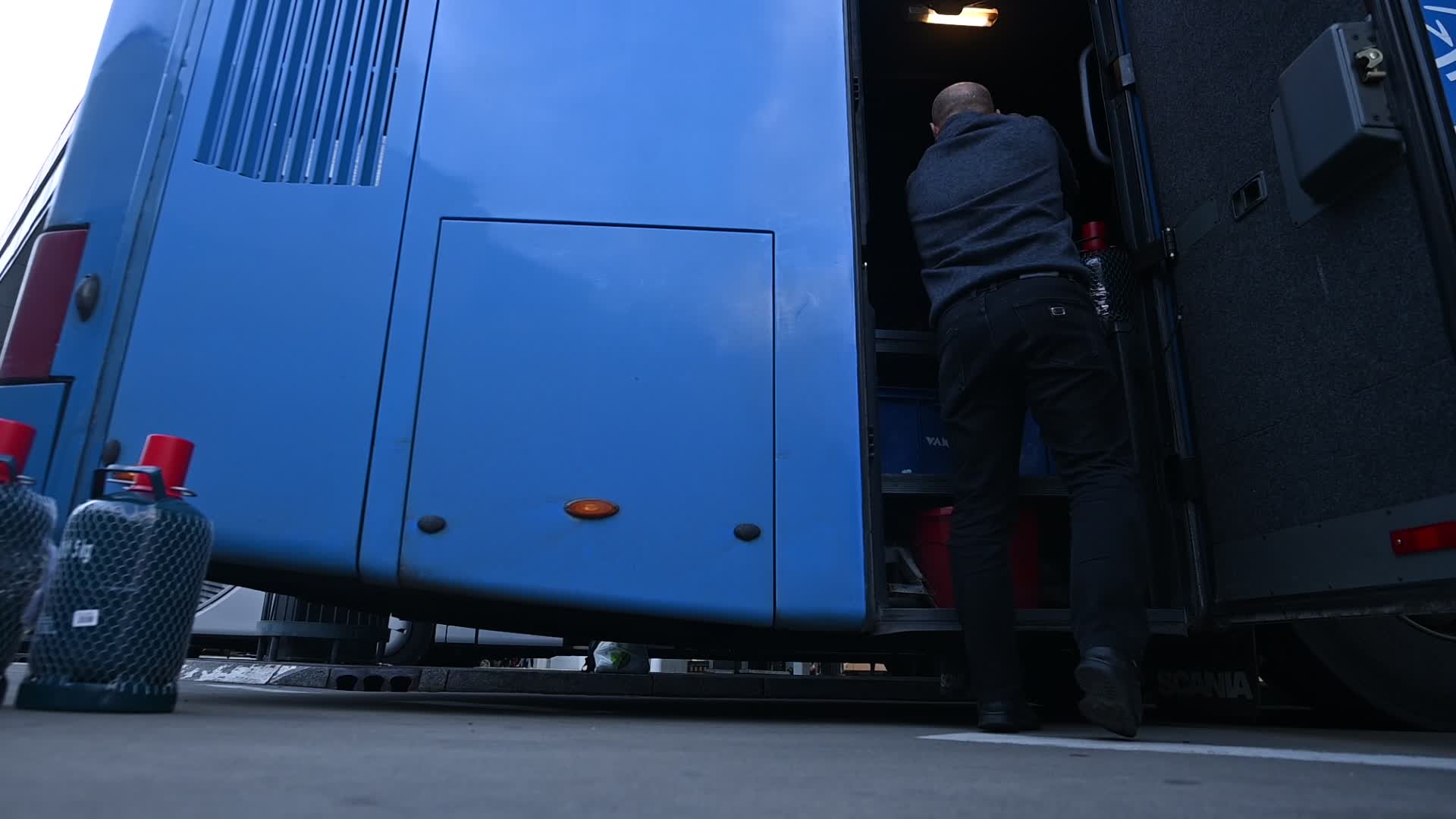 Ukrainian Refugees Determined To Return Home