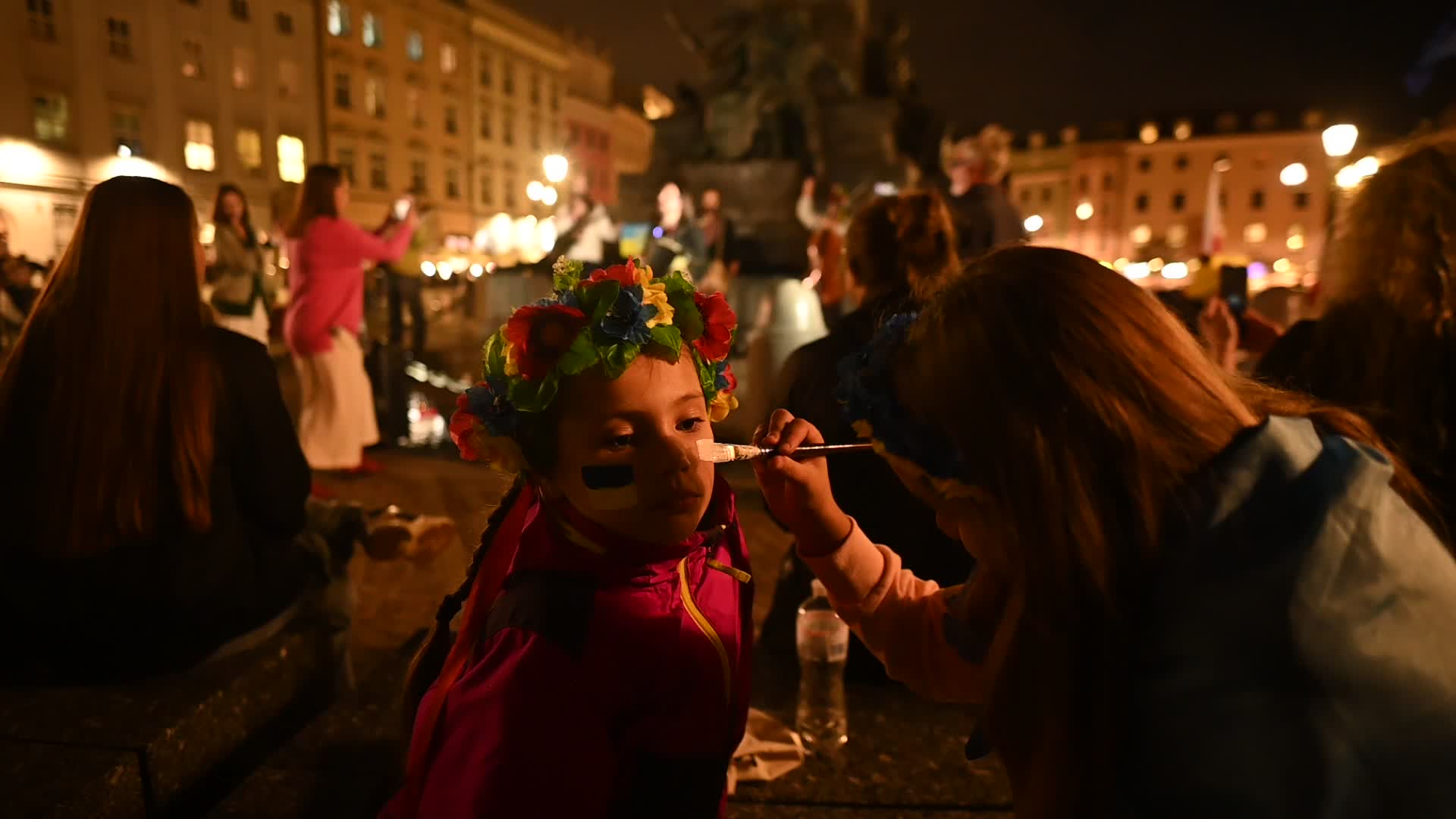 Los Iankover’s Perform In Krakow's Market Square