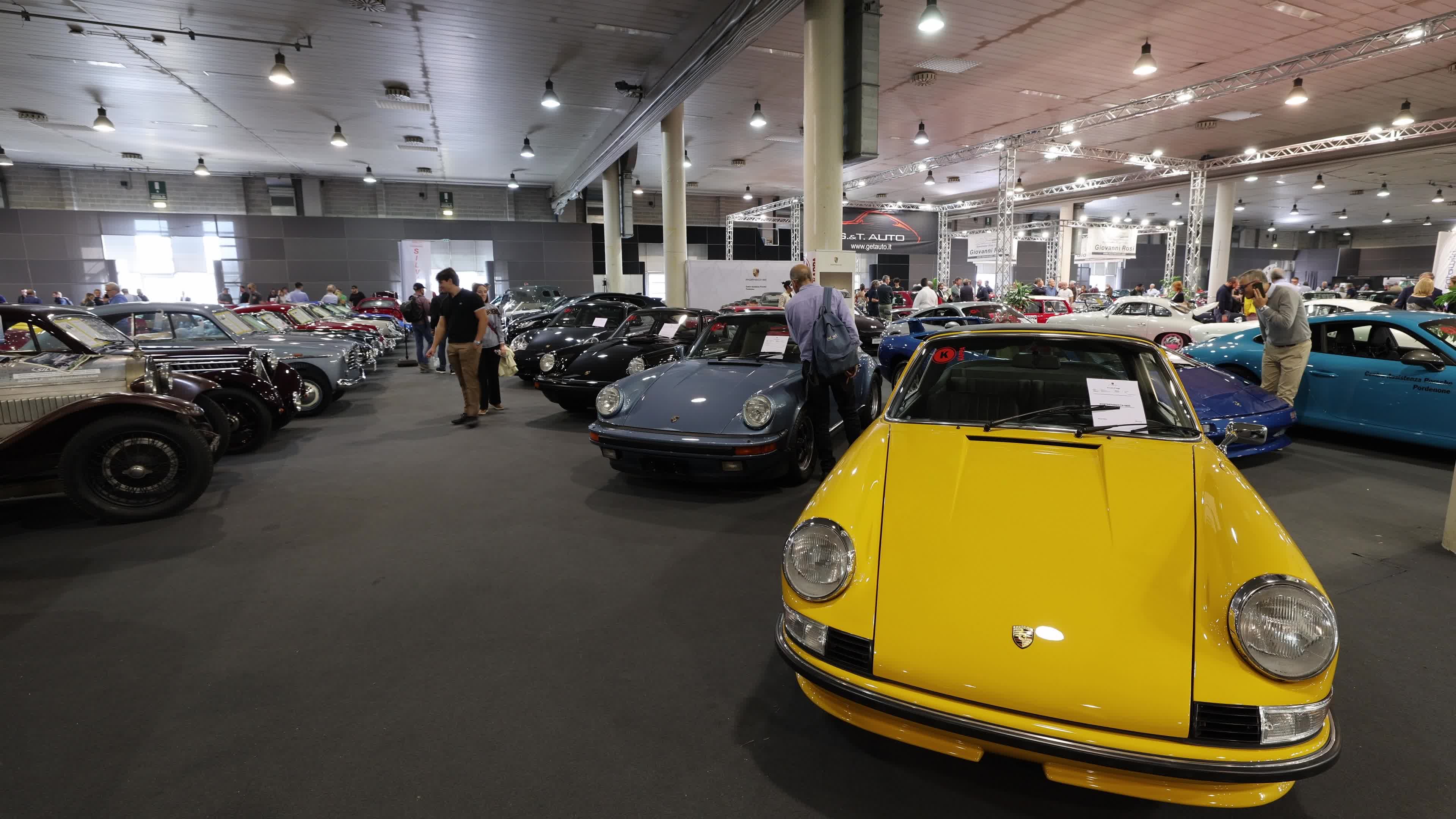 "Auto e Moto D'Epoca 2022", The Biggest Vintage Car Market In Europe