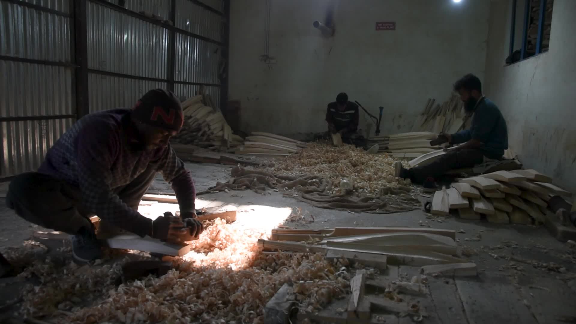 Manufacturing of Cricket bats in Kashmir, India.